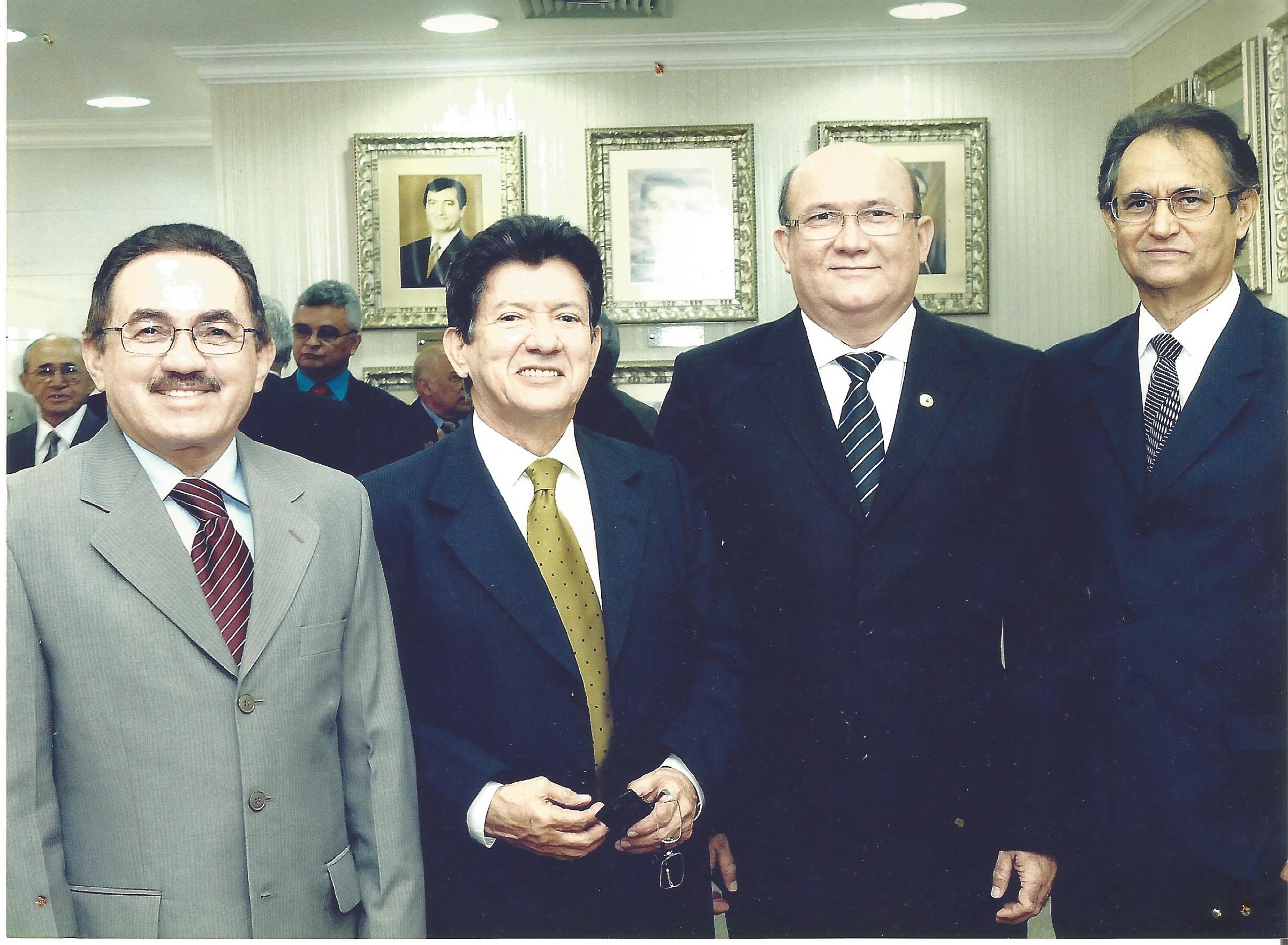 clodomir nan joao evangelisa e dorian.jpg